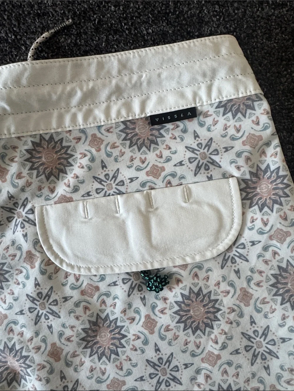 VISSLA Men's Cream Floral-Pattern Board Shorts